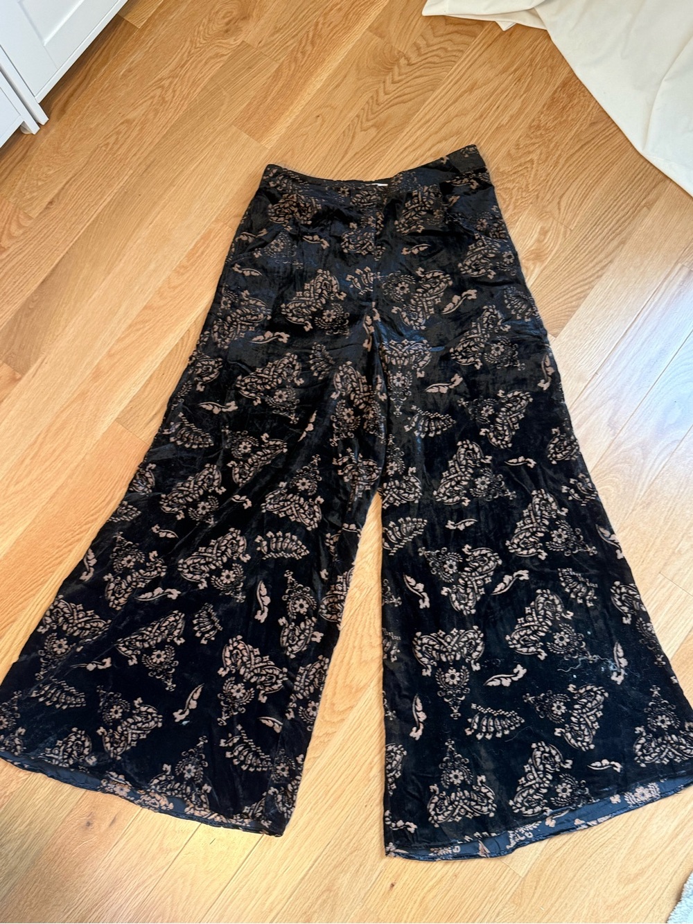 Band of Gypsies Black Wide-Leg Velvet Burnout Pants with Taupe Floral